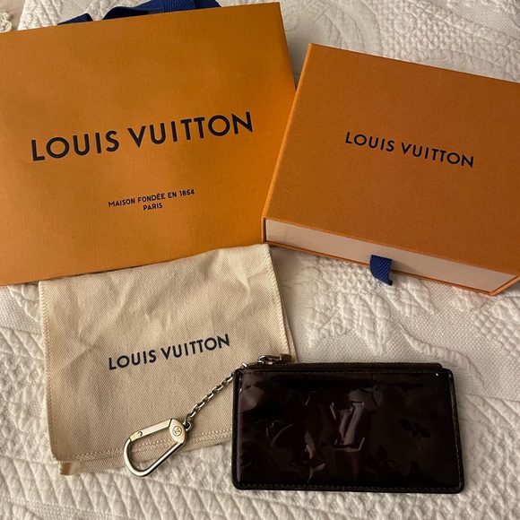 Authentic Louis Vuitton Amarante Key Pouch - Picture 1 of 8
